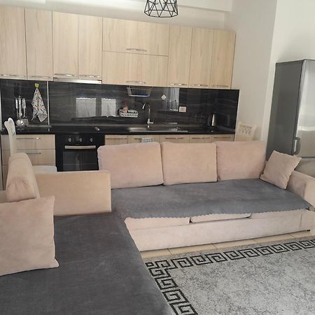 Comfy City Center Apartment Shkodër Buitenkant foto