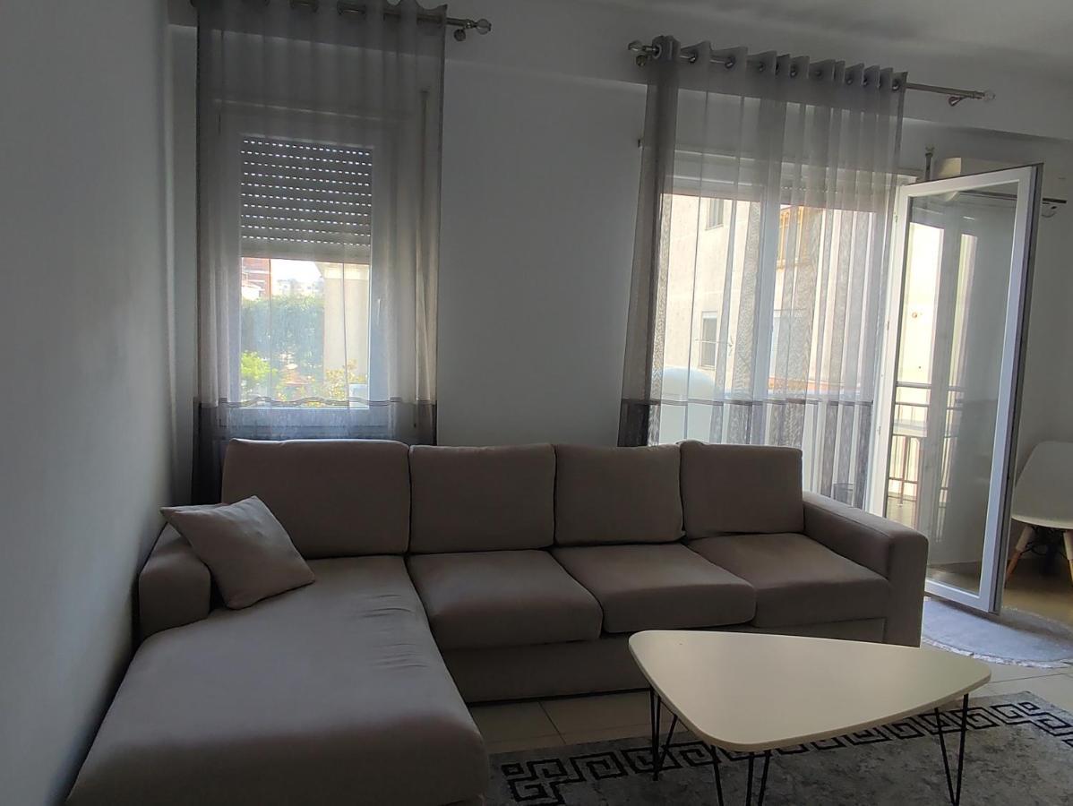 Comfy City Center Apartment Shkodër Buitenkant foto