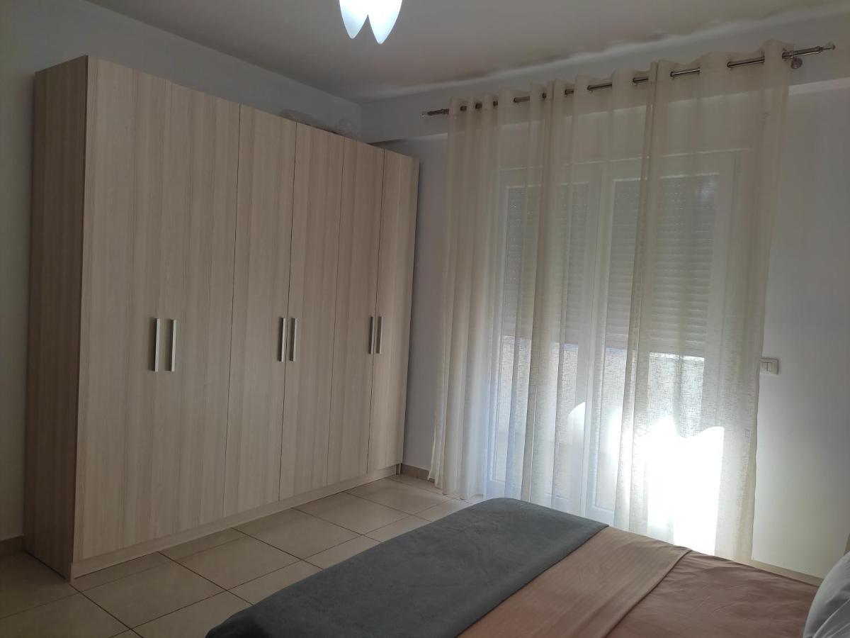 Comfy City Center Apartment Shkodër Buitenkant foto