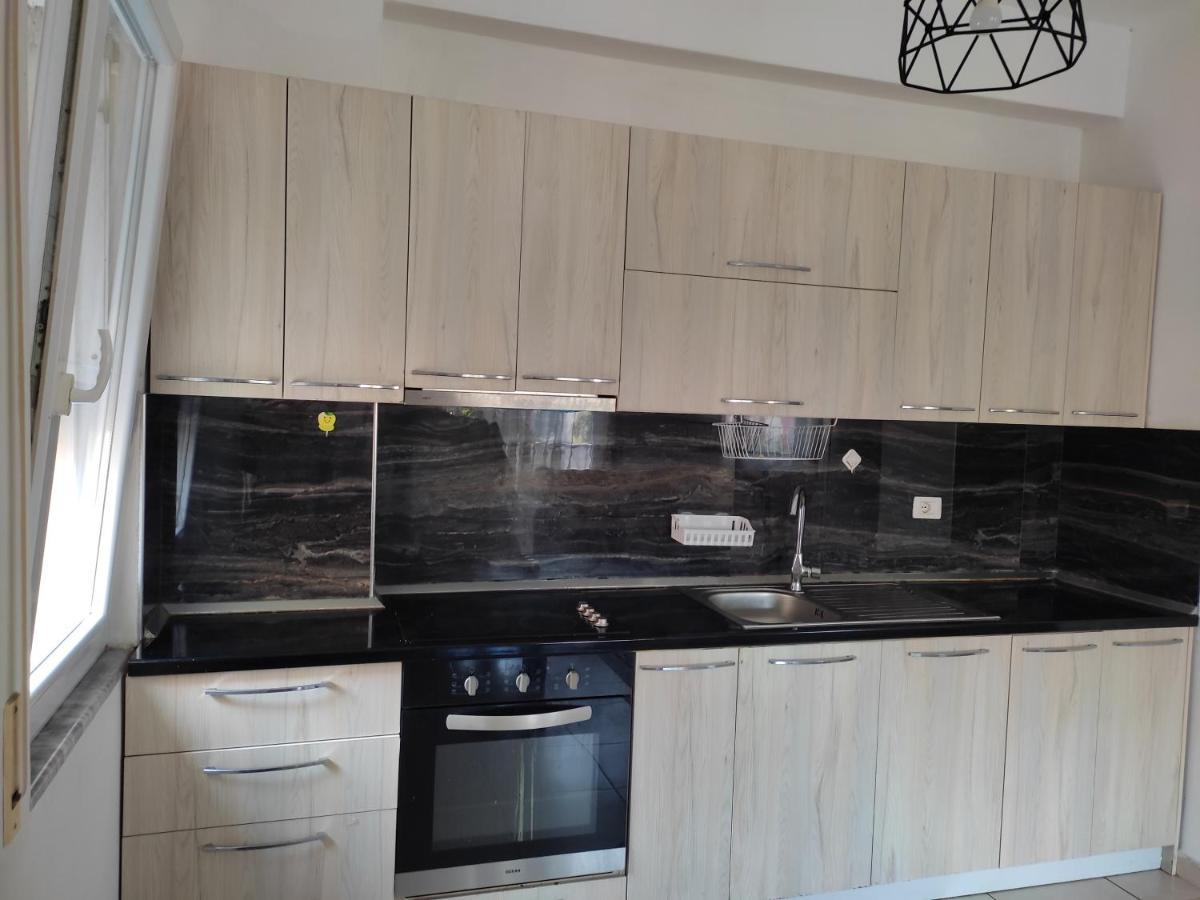 Comfy City Center Apartment Shkodër Buitenkant foto